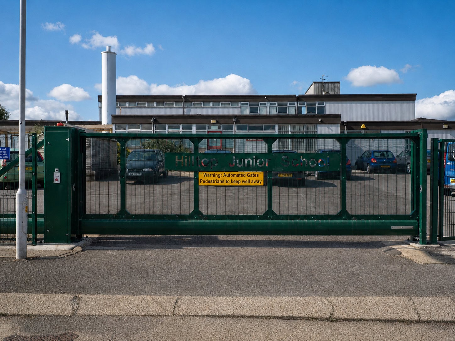 School cantilever sliding gate