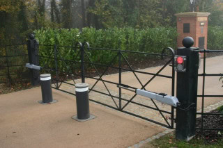 Premier Gate Automation Image ()